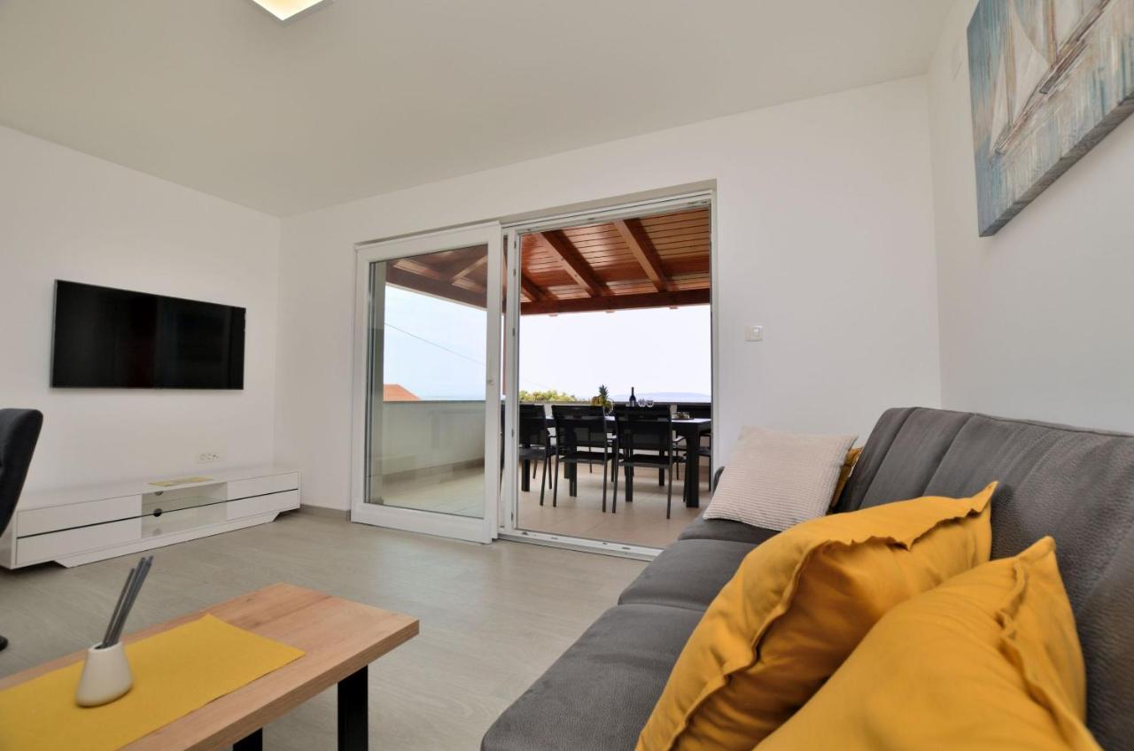 Apartments Villa Sofia Martinscica  Bagian luar foto