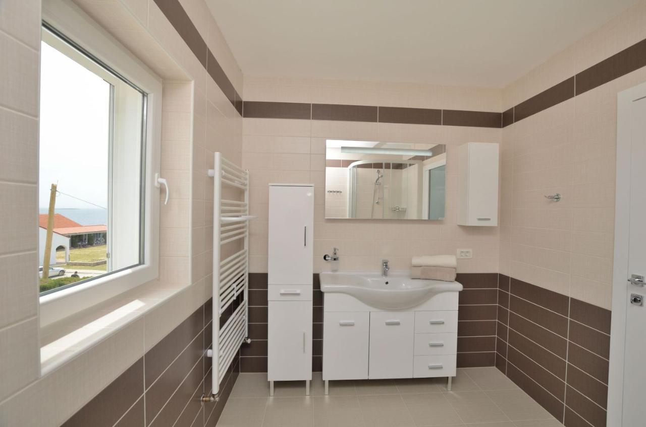 Apartments Villa Sofia Martinscica  Bagian luar foto