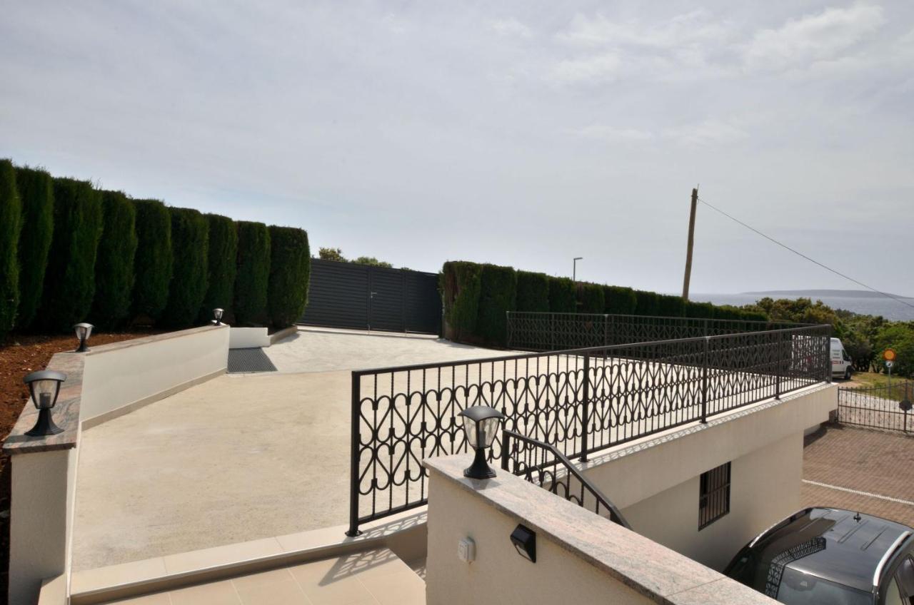 Apartments Villa Sofia Martinscica  Bagian luar foto