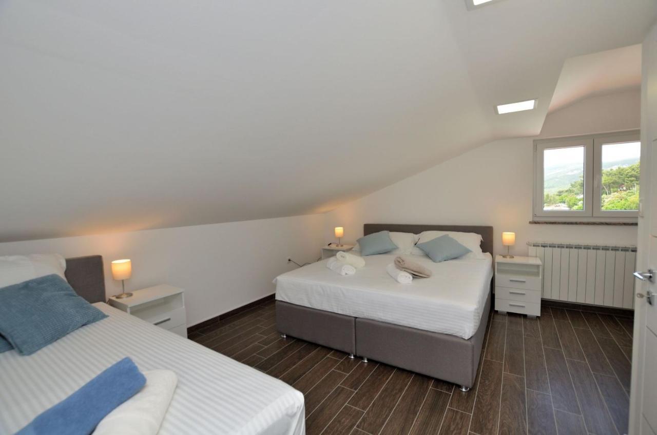 Apartments Villa Sofia Martinscica  Bagian luar foto