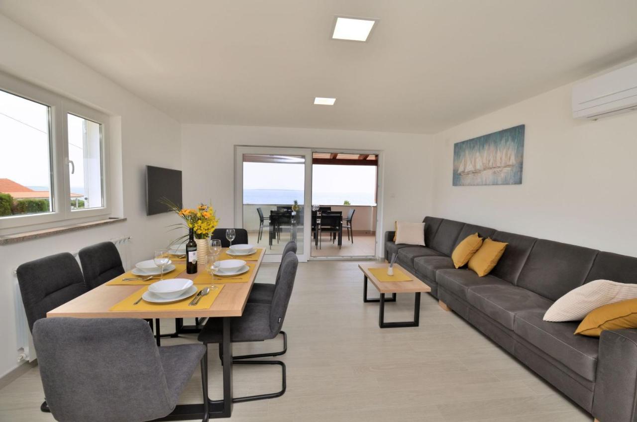 Apartments Villa Sofia Martinscica  Bagian luar foto